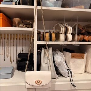 Elegant Coach Cream Shoulder Bag